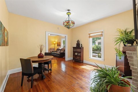 Villa ou maison à vendre à Tampa, Floride: 4 chambres, 219.53 m2 № 1690152 - photo 9