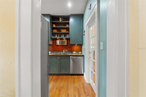 Villa ou maison à vendre à Tampa, Floride: 4 chambres, 219.53 m2 № 1690152 - photo 10
