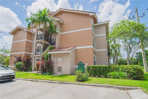 Condo in Coral Springs, Florida, 2 bedrooms  № 1949605 - photo 11