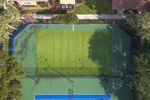 Condo in Coral Springs, Florida, 2 bedrooms  № 1949605 - photo 17