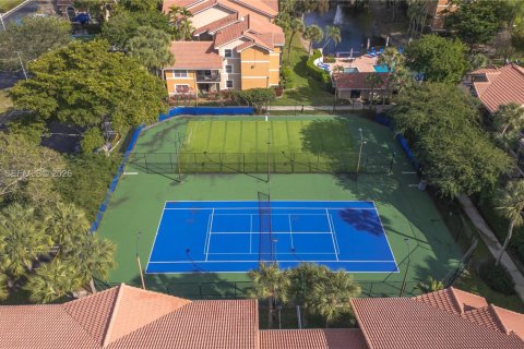 Condo in Coral Springs, Florida, 2 bedrooms  № 1949605 - photo 16