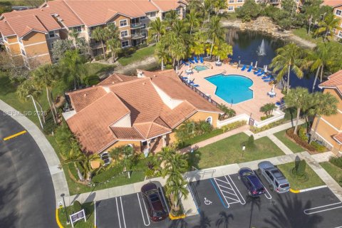 Condo in Coral Springs, Florida, 2 bedrooms  № 1949605 - photo 14