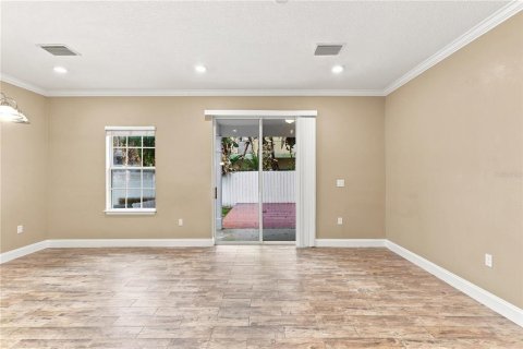 Townhouse in Orlando, Florida 3 bedrooms, 140.93 sq.m. № 2304788 - photo 15