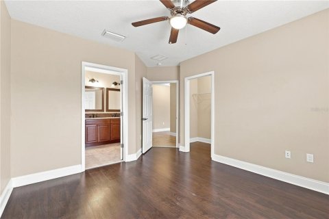 Townhouse in Orlando, Florida 3 bedrooms, 140.93 sq.m. № 2304788 - photo 18