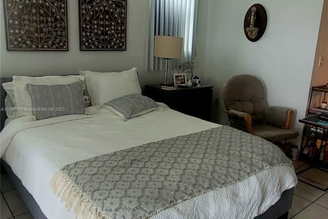 Condominio en venta en Aventura, Florida, 2 dormitorios, 100.61 m2 № 1697629 - foto 8