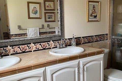 House in Altamonte Springs, Florida 3 bedrooms, 194.91 sq.m. № 1827166 - photo 21