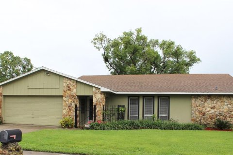 House in Altamonte Springs, Florida 3 bedrooms, 194.91 sq.m. № 1827166 - photo 1