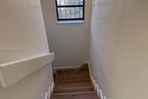 Снять в аренду виллу или дом в Хайалиа, Флорида 3 спальни, 102.56м2, № 1965495 - фото 10