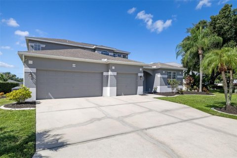 Villa ou maison à vendre à Bradenton, Floride: 5 chambres, 262.45 m2 № 2431074 - photo 4