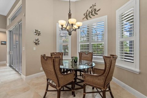 Casa en venta en Lakewood Ranch, Florida, 3 dormitorios, 205.04 m2 № 1914564 - foto 10