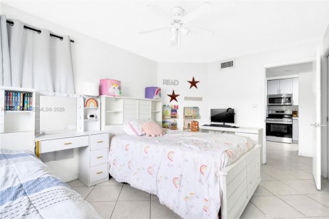 Copropriété à vendre à Miami, Floride: 2 chambres, 85.19 m2 № 2004417 - photo 15