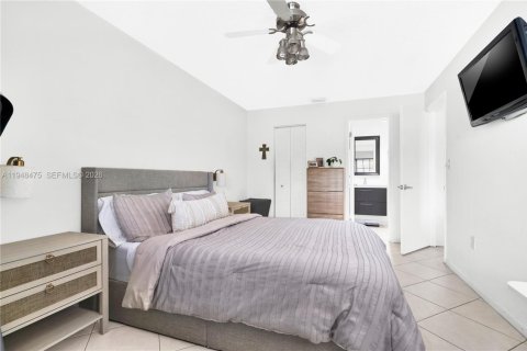 Copropriété à vendre à Miami, Floride: 2 chambres, 85.19 m2 № 2004417 - photo 11