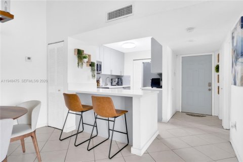 Copropriété à vendre à Miami, Floride: 2 chambres, 85.19 m2 № 2004417 - photo 5