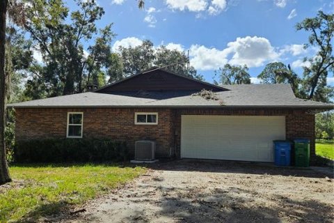 House in High Springs, Florida 3 bedrooms, 144.65 sq.m. № 1851285 - photo 1