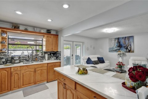 Villa ou maison à vendre à Miami, Floride: 4 chambres, 176.7 m2 № 1807036 - photo 14