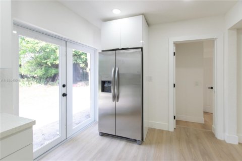 Villa ou maison à vendre à Fort Lauderdale, Floride: 3 chambres, 91.42 m2 № 1931334 - photo 10