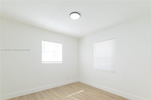 Villa ou maison à vendre à Fort Lauderdale, Floride: 3 chambres, 91.42 m2 № 1931334 - photo 15