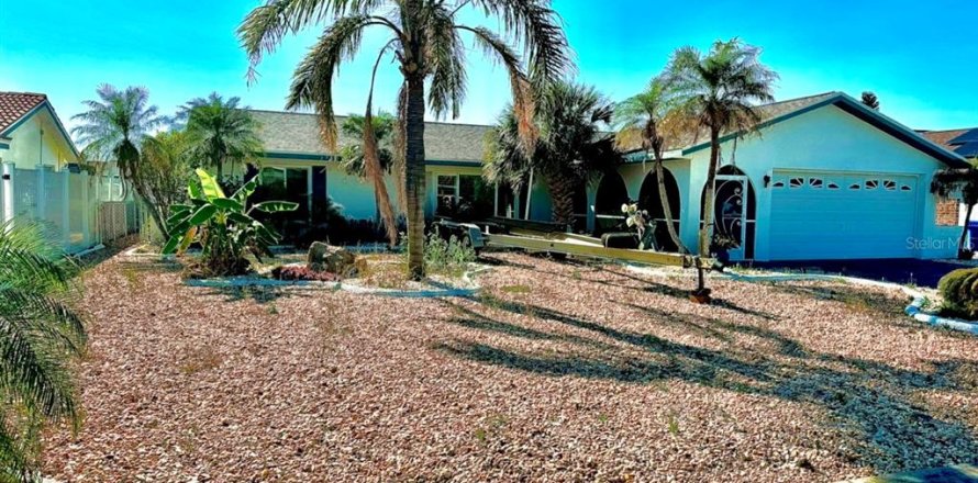 Casa en Apollo Beach, Florida 3 dormitorios, 136.94 m2 № 1598725