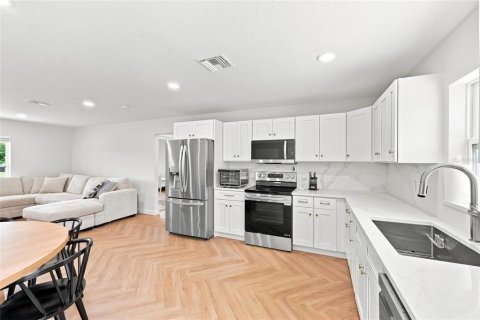 Villa ou maison à vendre à Okeechobee, Floride: 3 chambres, 153.01 m2 № 2306349 - photo 16