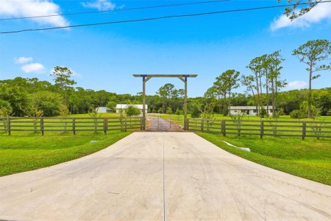 Villa ou maison à Okeechobee, Floride 3 chambres, 153.01 m2 № 2306349