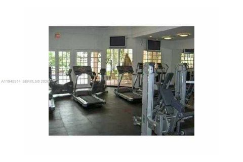 Снять в аренду кондоминиум в Окленд-Парк, Флорида 1 спальня, 78.41м2, № 2004708 - фото 19