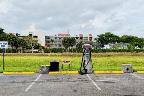 Снять в аренду кондоминиум в Окленд-Парк, Флорида 1 спальня, 78.41м2, № 2004708 - фото 21