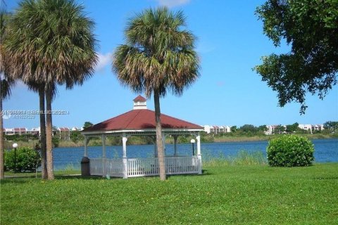 Снять в аренду кондоминиум в Окленд-Парк, Флорида 1 спальня, 78.41м2, № 2004708 - фото 20