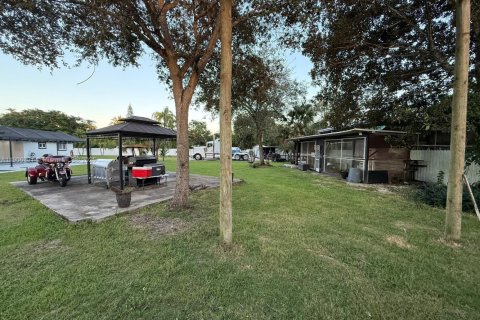 Casa en venta en Miami, Florida, 4 dormitorios, 233 m2 № 1963759 - foto 25