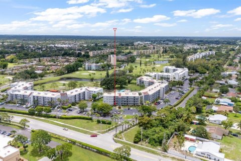 Condo in Lake Worth, Florida, 3 bedrooms № 1962091 - photo 28