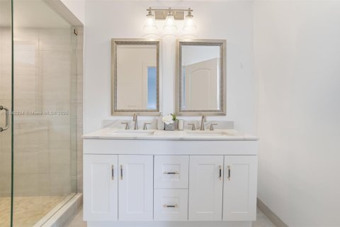 Condo in Lake Worth, Florida, 3 bedrooms № 1962091 - photo 16