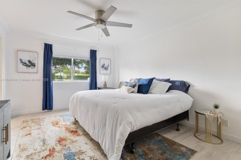 Condo in Lake Worth, Florida, 3 bedrooms № 1962091 - photo 13