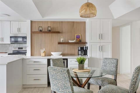 Condo in Lake Worth, Florida, 3 bedrooms № 1962091 - photo 5