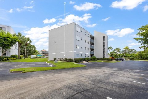 Condo in Lake Worth, Florida, 3 bedrooms № 1962091 - photo 21