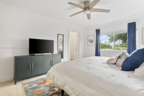 Condo in Lake Worth, Florida, 3 bedrooms № 1962091 - photo 14