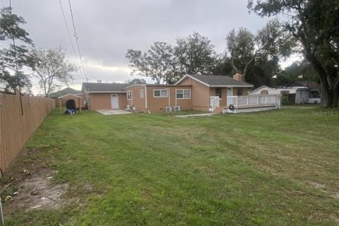 Commercial property in Kissimmee, Florida 8 bedrooms, 464.51 sq.m. № 1411649 - photo 2