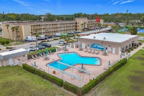 Condo in Saint Petersburg, Florida, 2 bedrooms  № 1751452 - photo 2