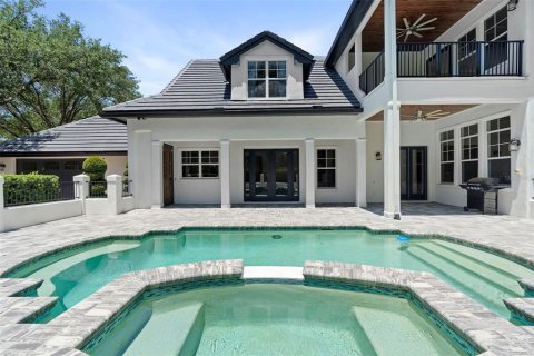 House in Orlando, Florida 3 bedrooms, 288.37 sq.m. № 1782709 - photo 3