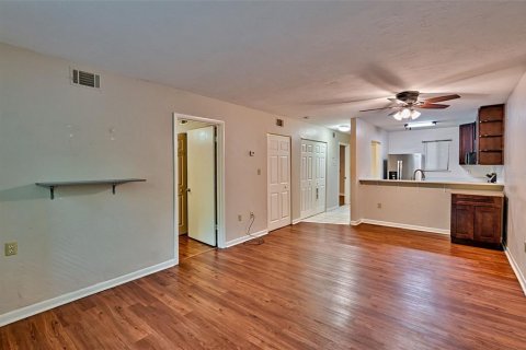 Copropriété à vendre à Gainesville, Floride: 2 chambres, 81.2 m2 № 1870615 - photo 4