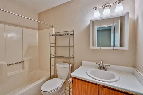 Copropriété à vendre à Gainesville, Floride: 2 chambres, 81.2 m2 № 1870615 - photo 13