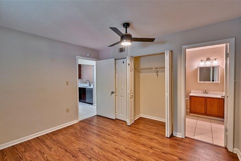 Copropriété à vendre à Gainesville, Floride: 2 chambres, 81.2 m2 № 1870615 - photo 11