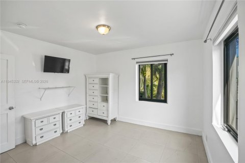 Casa en venta en Miami, Florida, 3 dormitorios № 2001975 - foto 20