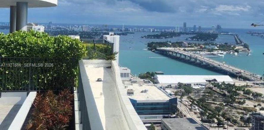 Condo à Miami, Floride, 1 chambre  № 2041720