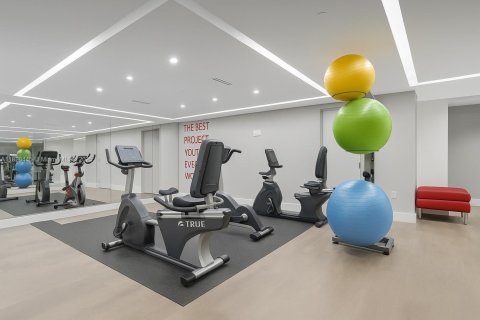 Condo in Miami, Florida, 2 bedrooms  № 1888827 - photo 11