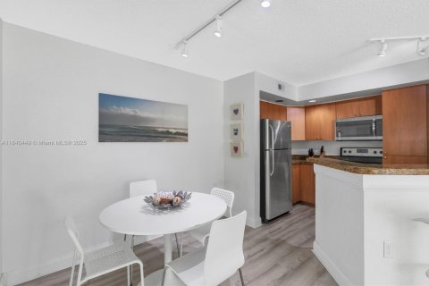 Купить кондоминиум в Санрайз, Флорида 2 спальни, 98.94м2, № 1828999 - фото 27