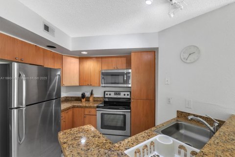 Купить кондоминиум в Санрайз, Флорида 2 спальни, 98.94м2, № 1828999 - фото 24