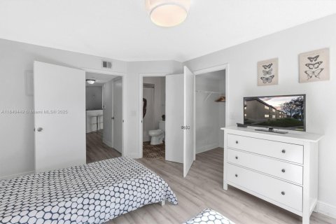Купить кондоминиум в Санрайз, Флорида 2 спальни, 98.94м2, № 1828999 - фото 16