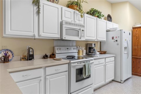House in Dunnellon, Florida 2 bedrooms, 173.36 sq.m. № 2394046 - photo 14