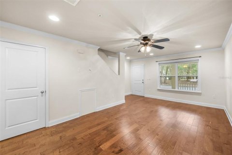 Condo in Gainesville, Florida, 2 bedrooms № 2202874 - photo 5