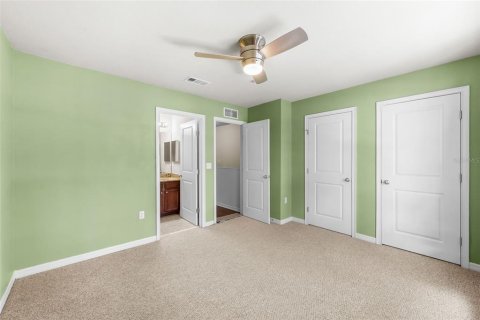 Condo in Gainesville, Florida, 2 bedrooms № 2202874 - photo 16