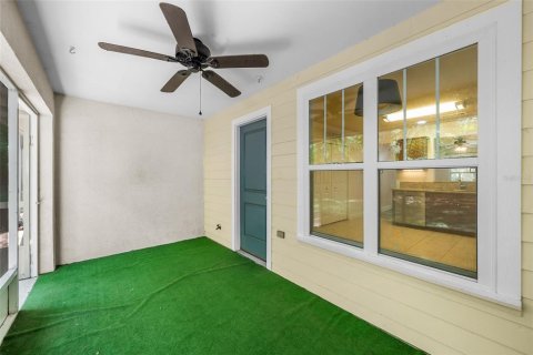Condo in Gainesville, Florida, 2 bedrooms № 2202874 - photo 19